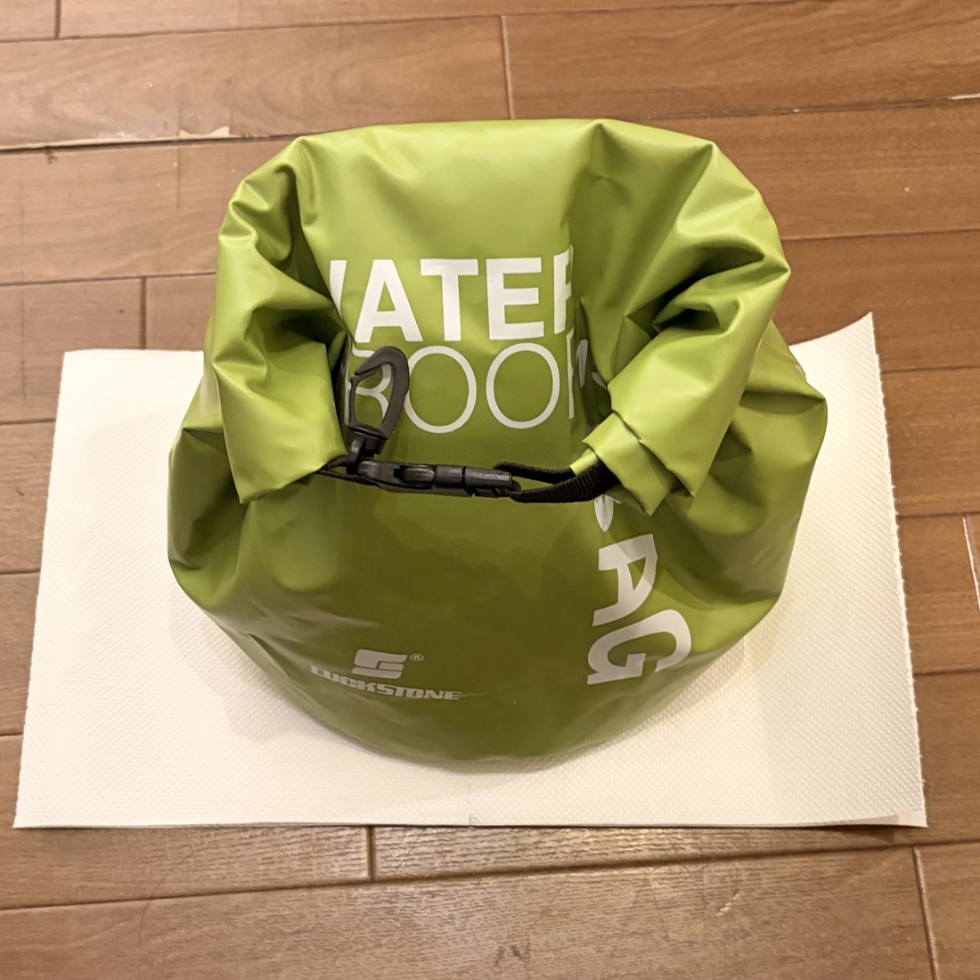 ③3回折り返してストッパーで密閉